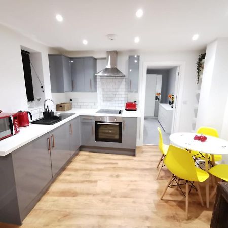 4 Sleeps And Travel Cot- Close To Beach And Restaurants Bournemouth Ngoại thất bức ảnh